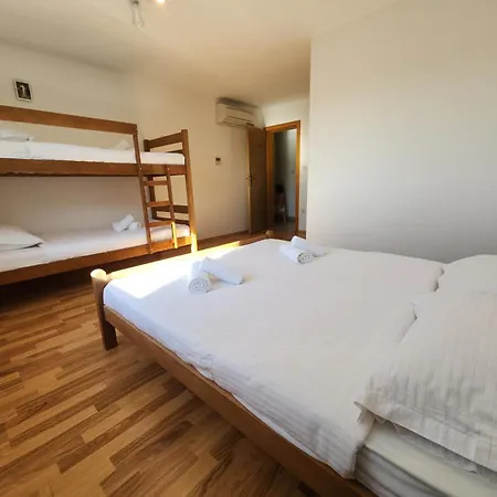 Pansion Karolina Alojamento de Acomodação e Pequeno-almoço *