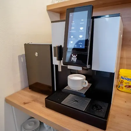 Alojamento de Acomodação e Pequeno-almoço Pansion Karolina *